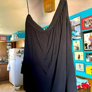 Elegant Black one shoulder top size medium. Washed never worn!